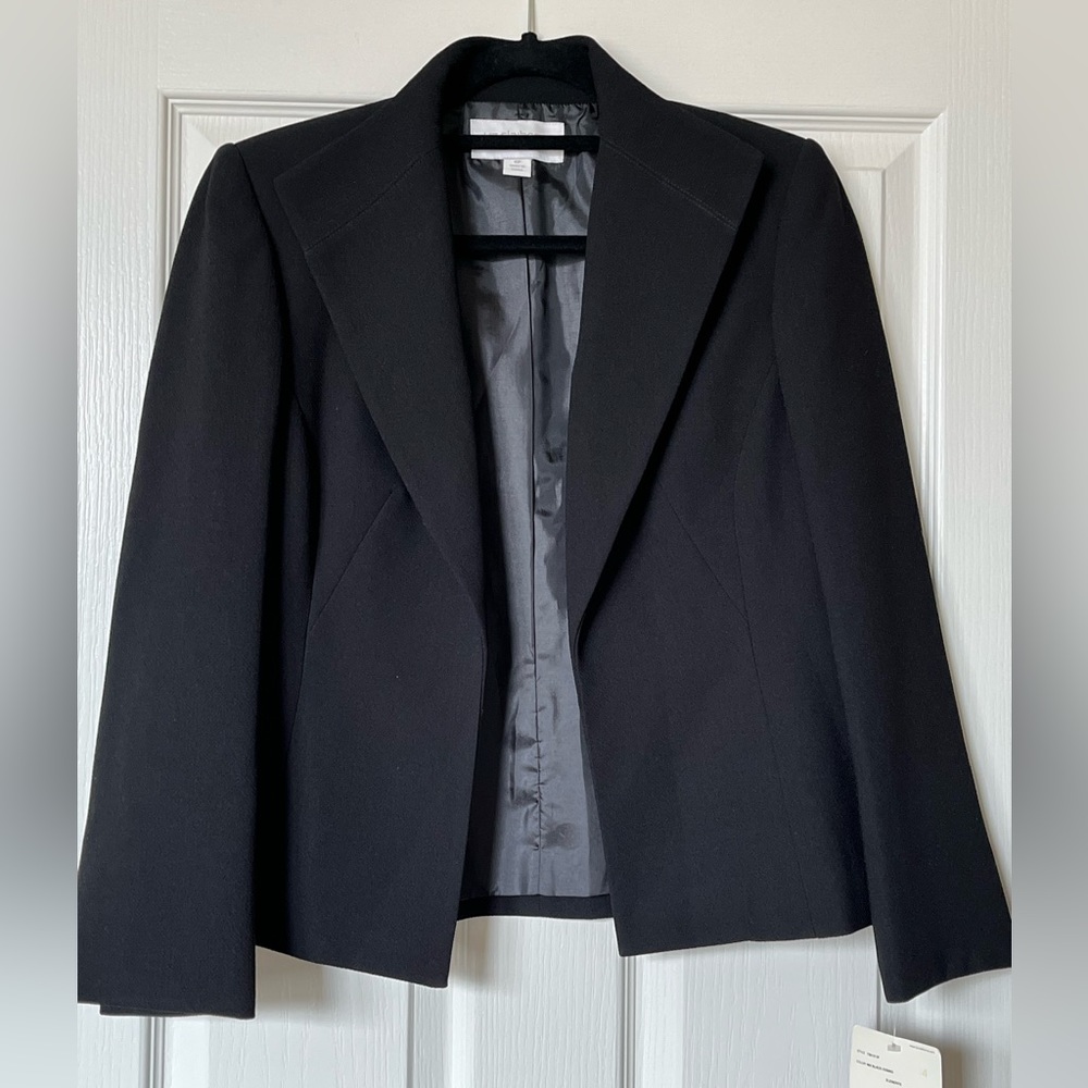 New Liz Claiborne 2 Peice Black Suit, Size 4P